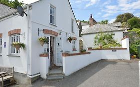 Inglenook Cottage With Parking